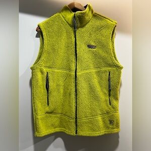 Vintage Patagonia Women's Large R1 Yellow-Green Full Zip Fleece Vest USA